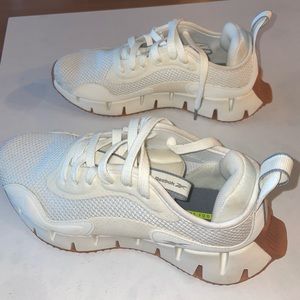 Reebok Zig Dynamica in Chalk Gum